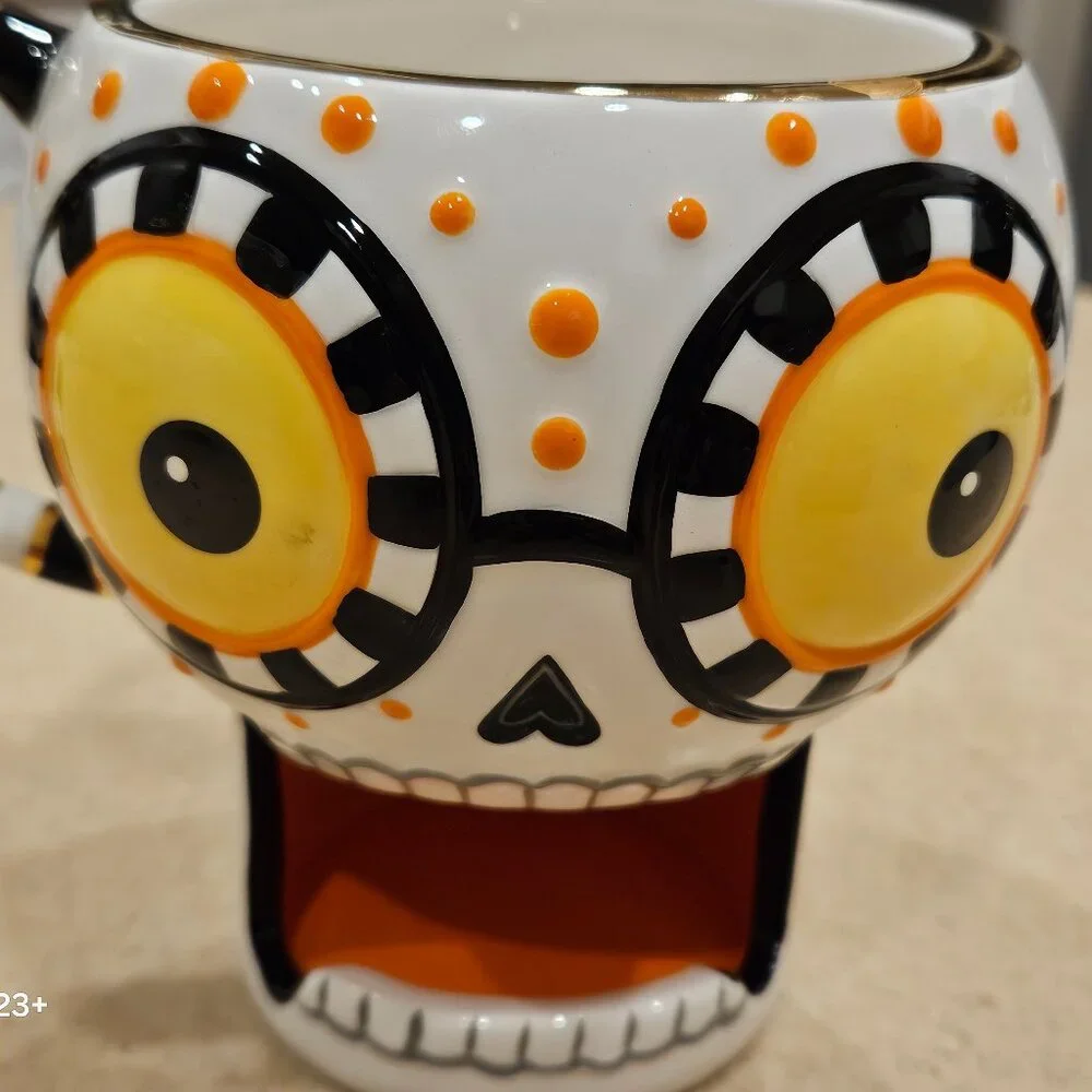RARE MACKENZIE CHILDS HALLOWEEN BOO SCARY SKELETON CERAMIC COFFEE TEA MUG CUP
